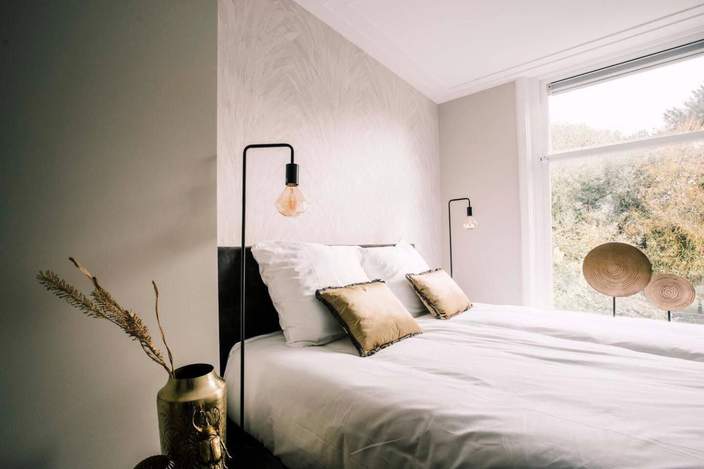 Xxl Loft With Bath Located Stadsvilla Тилбург Екстериор снимка