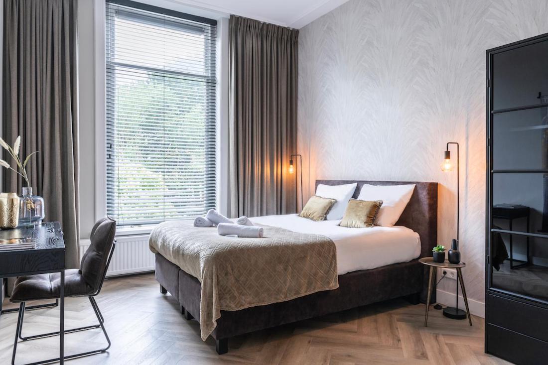 Xxl Loft With Bath Located Stadsvilla Тилбург Екстериор снимка
