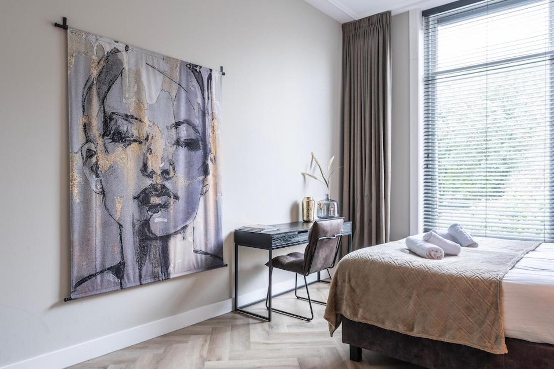 Xxl Loft With Bath Located Stadsvilla Тилбург Екстериор снимка