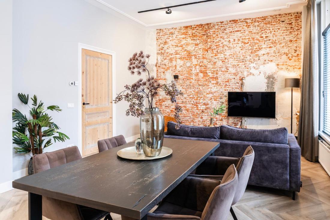 Xxl Loft With Bath Located Stadsvilla Тилбург Екстериор снимка