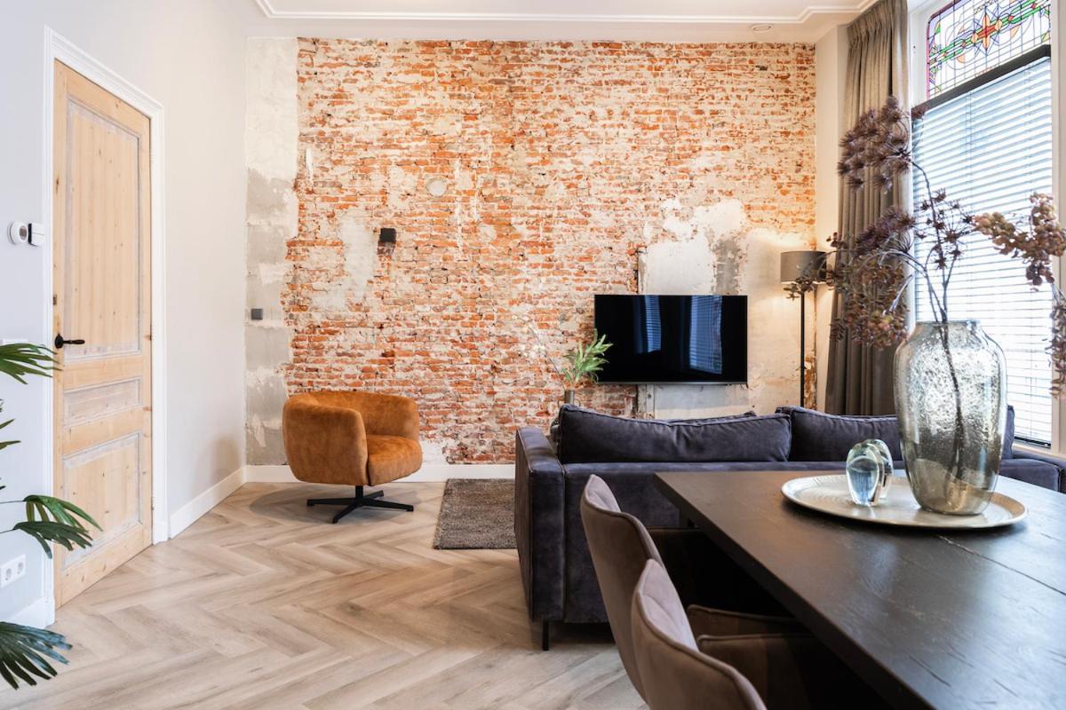 Xxl Loft With Bath Located Stadsvilla Тилбург Екстериор снимка